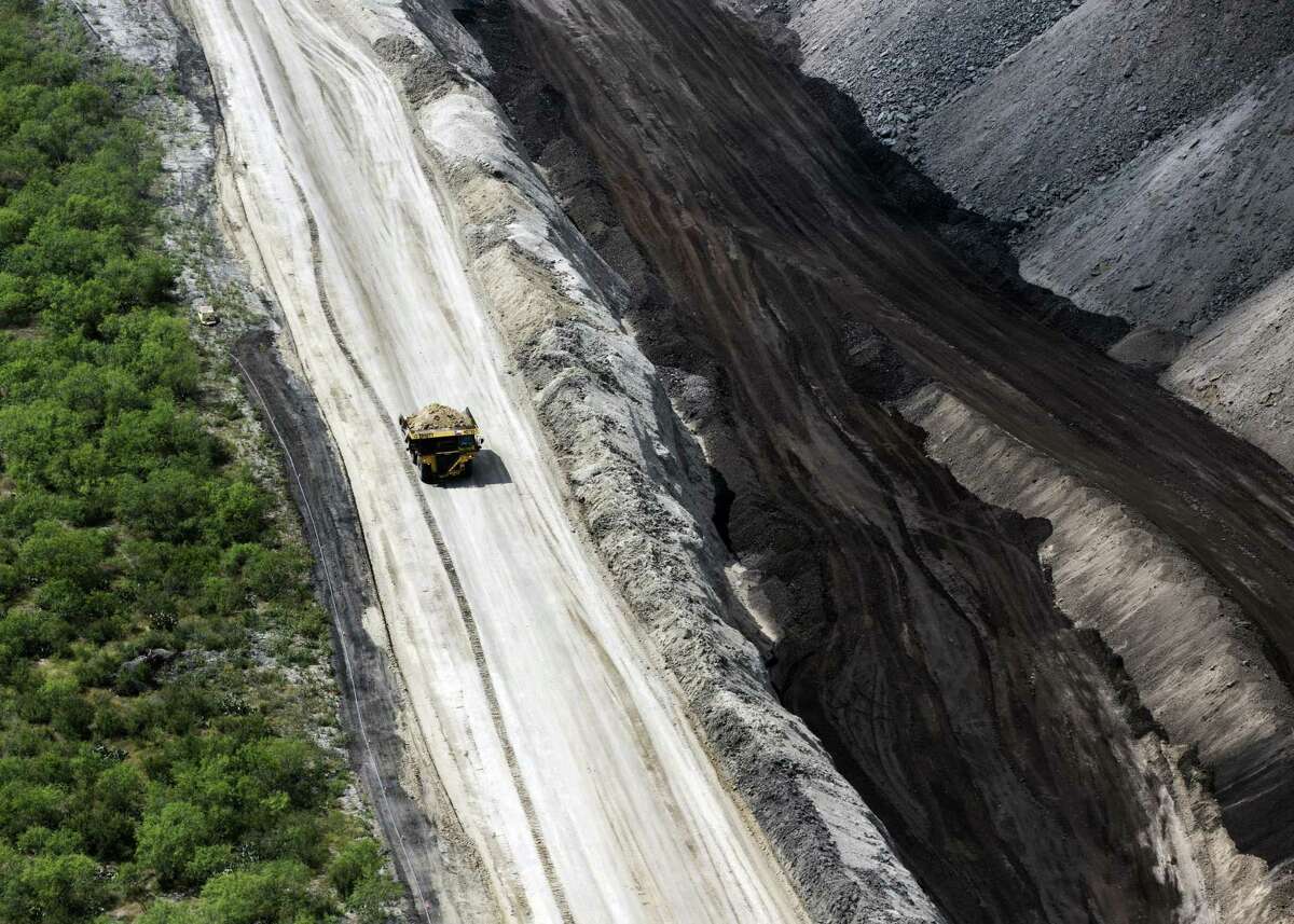 Pipeline company and coal mine brawl over South Texas ranch
