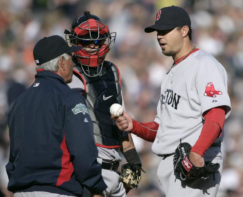 Sox take Tigers again behind Beckett