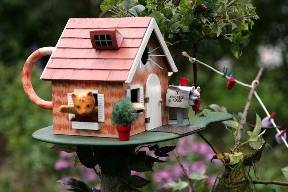 Sean Flynn: Wallingford artist Cathy DeMeo's "Three Little Kittens" birdhouse.