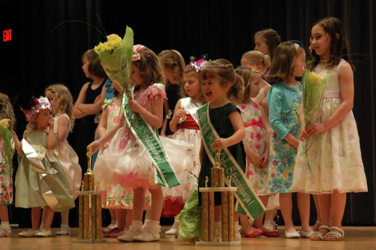 Photo by Caitlin Traynor Contestants are crowned at the first-ever Miss Oz-Stravaganza Pageant Saturday in Chittenango.