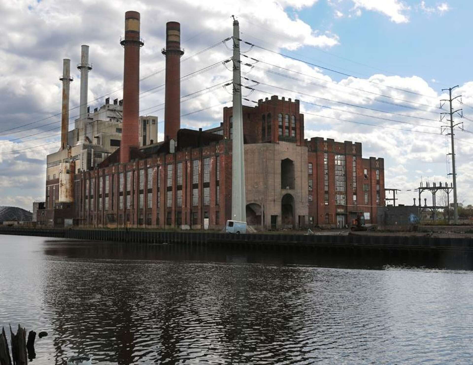 FROM THE WEEKEND: Greater New Haven's 'Brownfields' sit in costly limbo  (map, photos, videos)