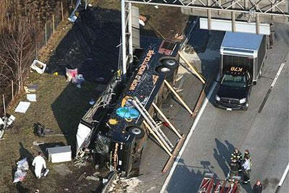 Driver in fatal crash of bus returning from Connecticut casino indicted