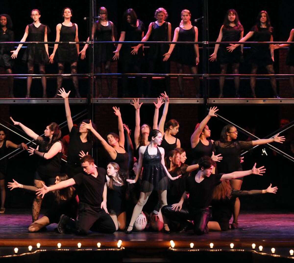 Hamden High School's production of 'Chicago' offers all that jazz (video)