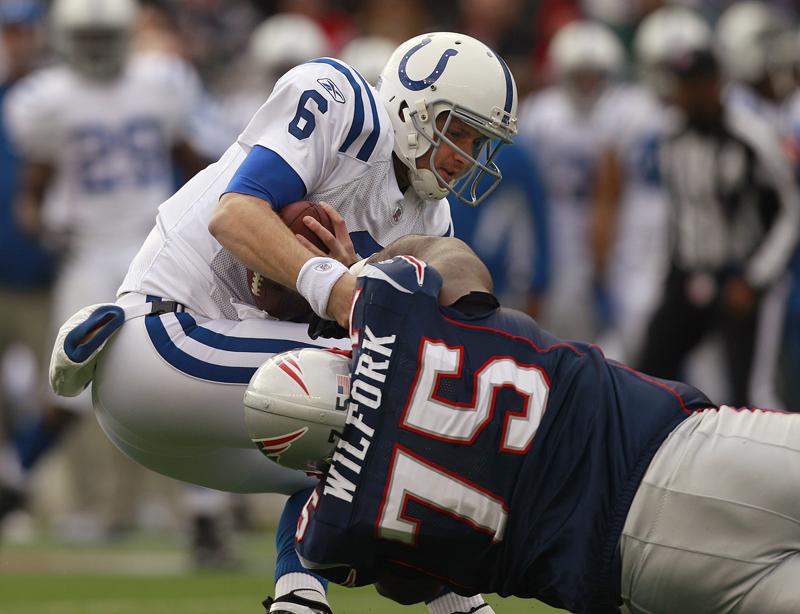 PATRIOTS: New England stops Dan Orlovsky, Colts for fourth straight win