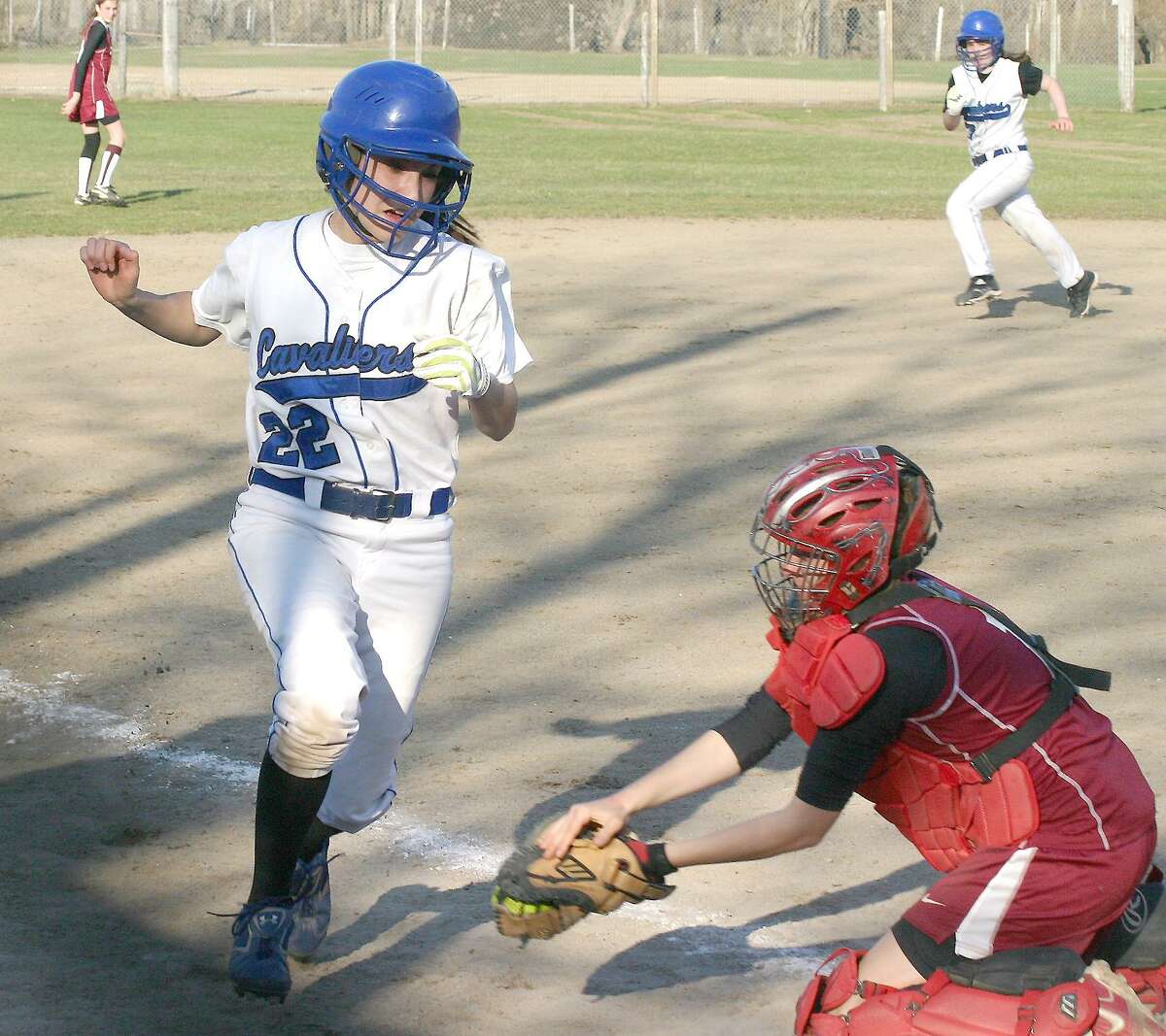 Stockbridge Valley softball splits Mudville tournament games