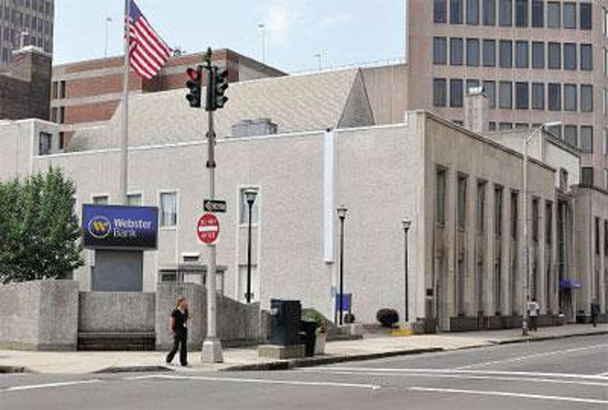 The Webster Bank at 80 Elm St. in New Haven. (Peter Casolino/Register)