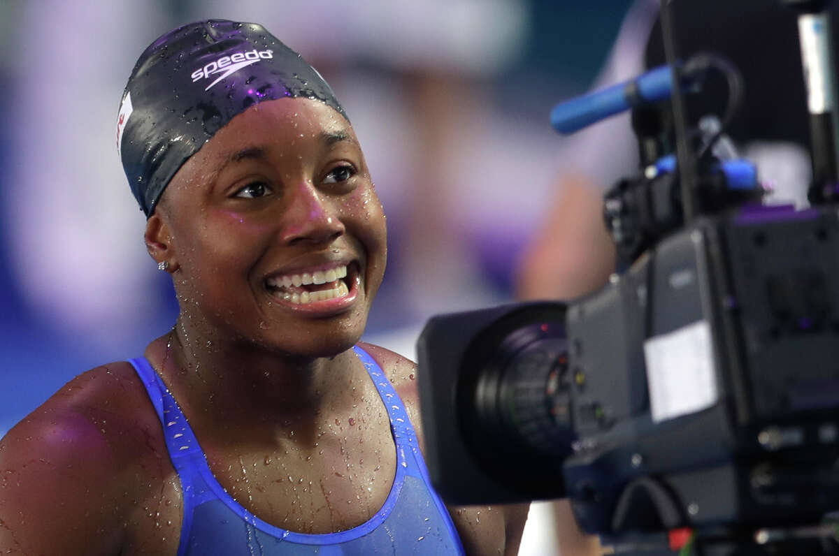 Simone Manuel adds world championship in 100 freestyle