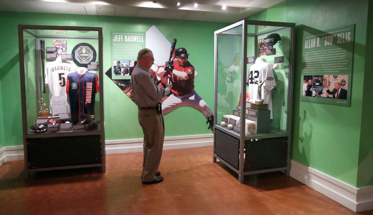 Bears manager Tim Raines waiting for Hall call