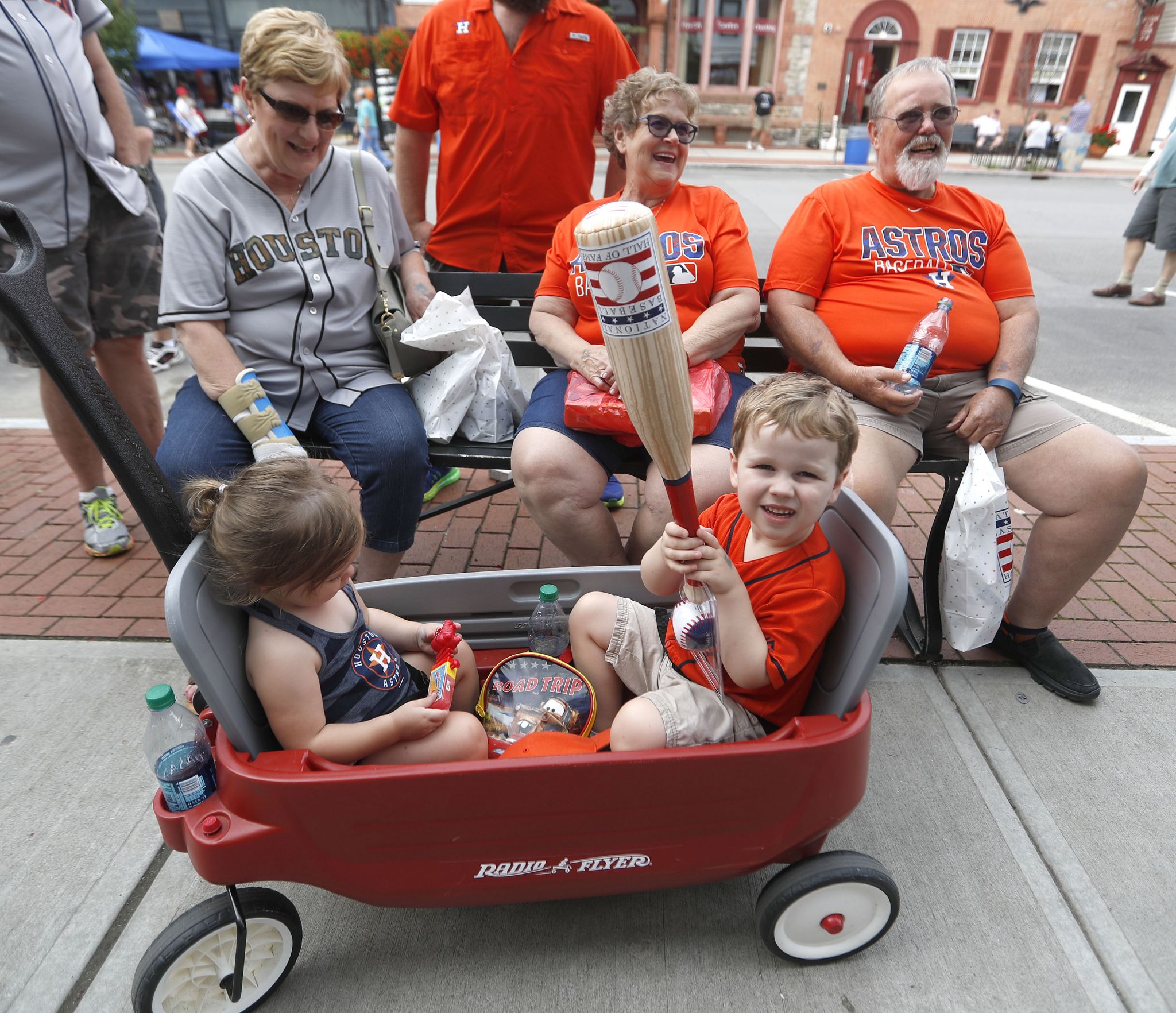 Jeff Bagwell finally gets to join childhood hero Carl Yastrzemski in the  Hall