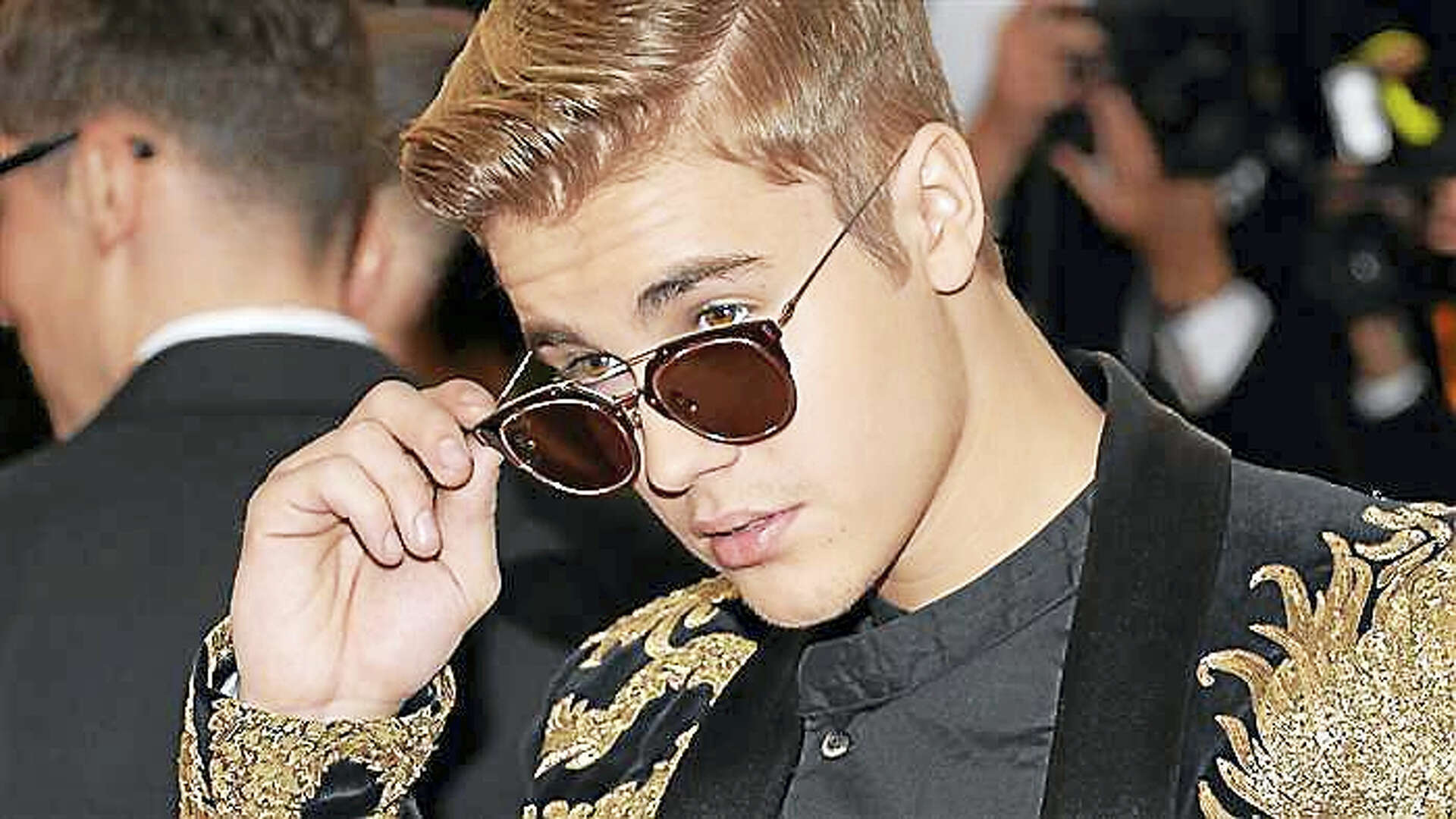 Man allegedly posing as Bieber charged with child sex crimes