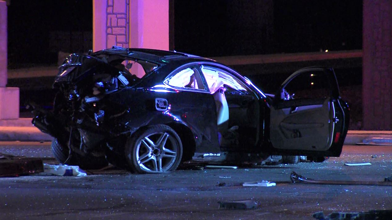 Woman killed after losing control of vehicle, crashing at North Side ...