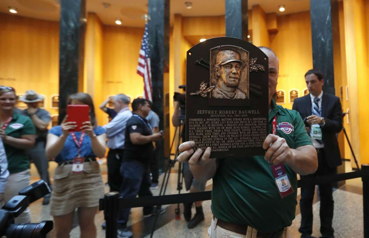 Jeff Bagwell's plaque is installed at the National Baseball Hall of Fame, Sunday, July 30, 2017, in Cooperstown. ( Karen Warren / Houston Chronicle )
