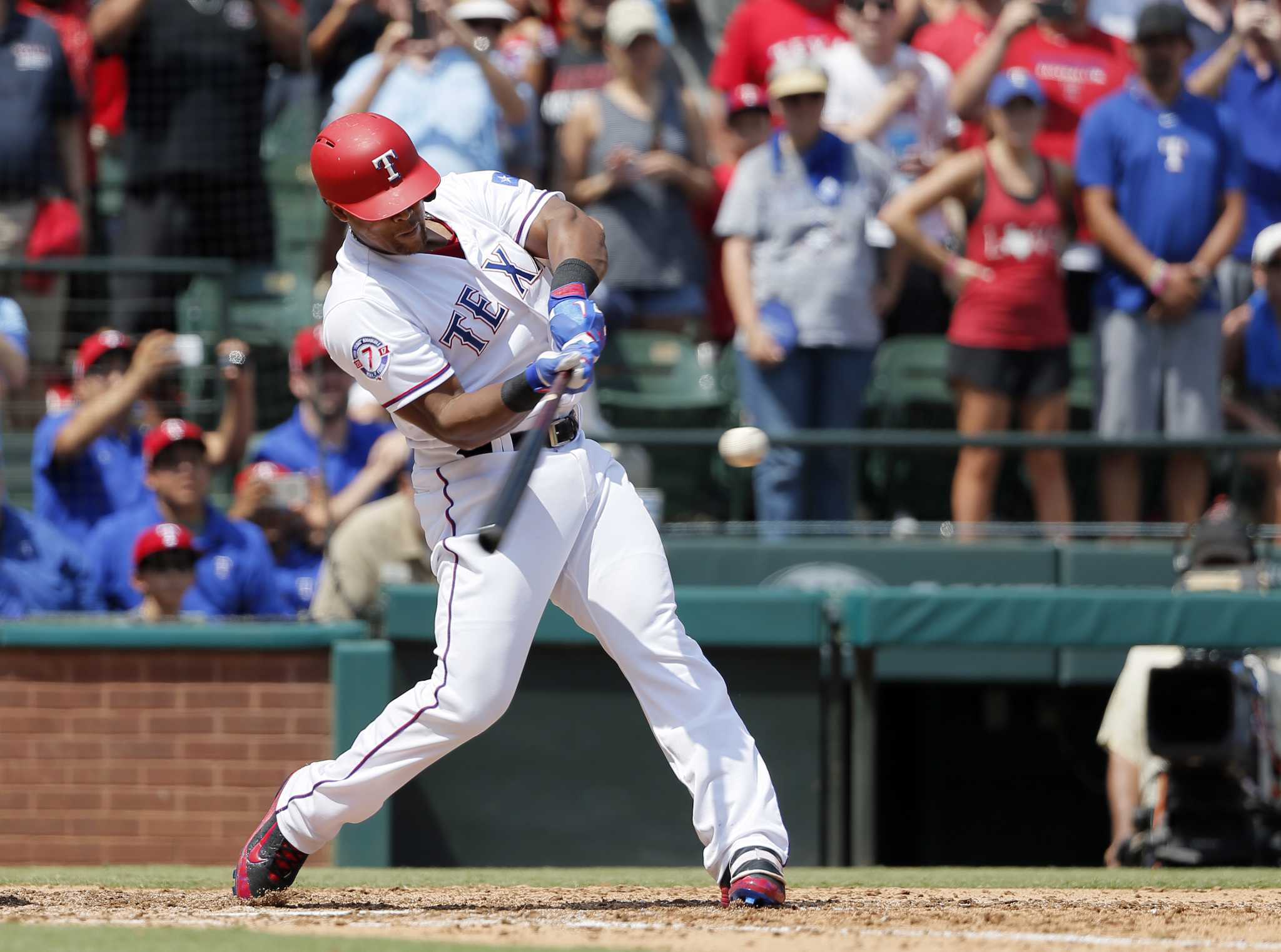 Beltre doubles for 3,000th hit, 31st player in the club