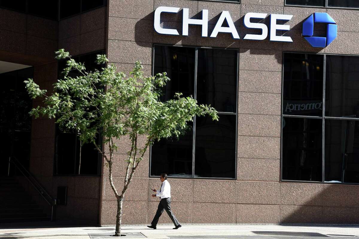 Chase closing San Antonio branches