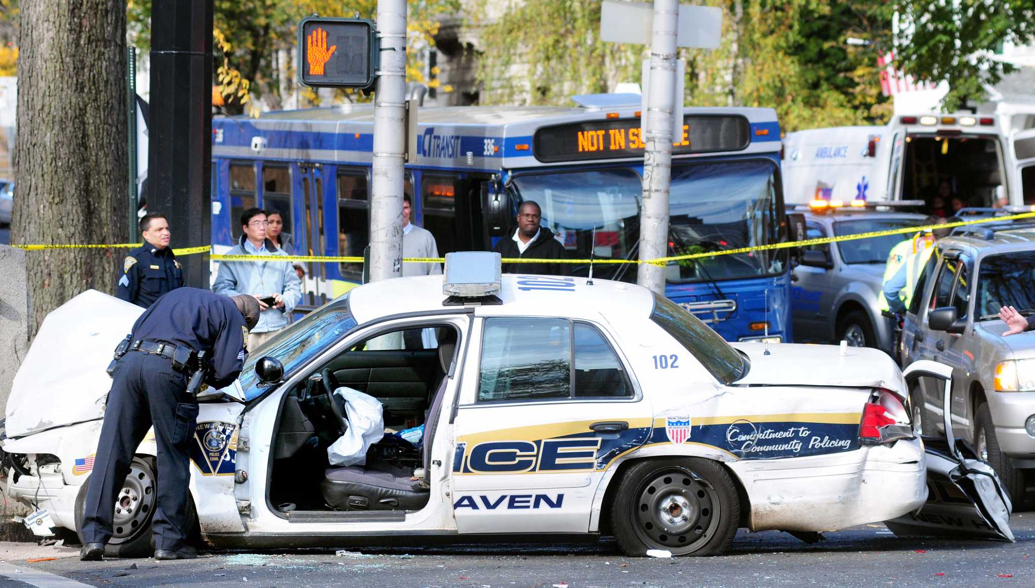 Photos Bus Accident On The New Haven Green photos-bus-accident-on-the-new-haven-green