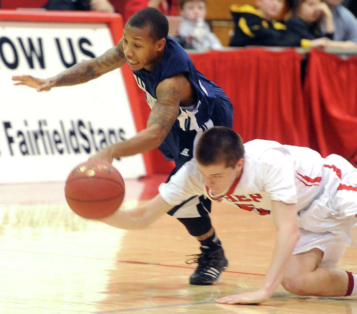 PHOTOS: Fairfield Prep 72, Hillhouse 62, Boy's Basketball