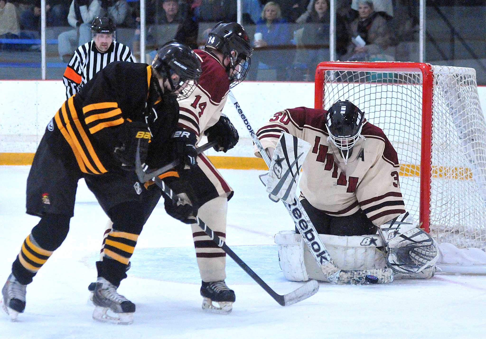 Photos of North Haven Vs Amity Hockey