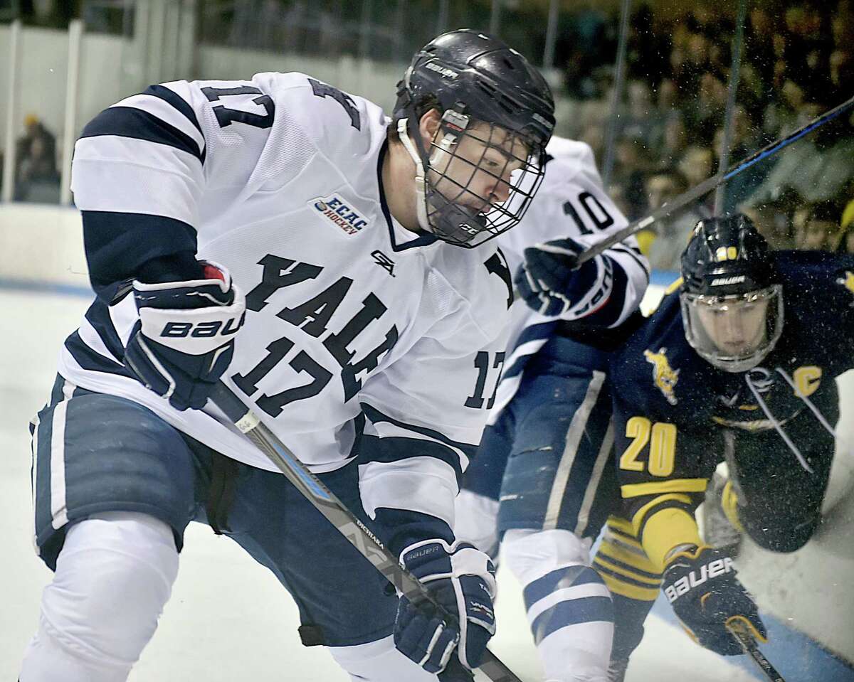 PHOTOS Yale vs. Quinnipiac Ice Hockey