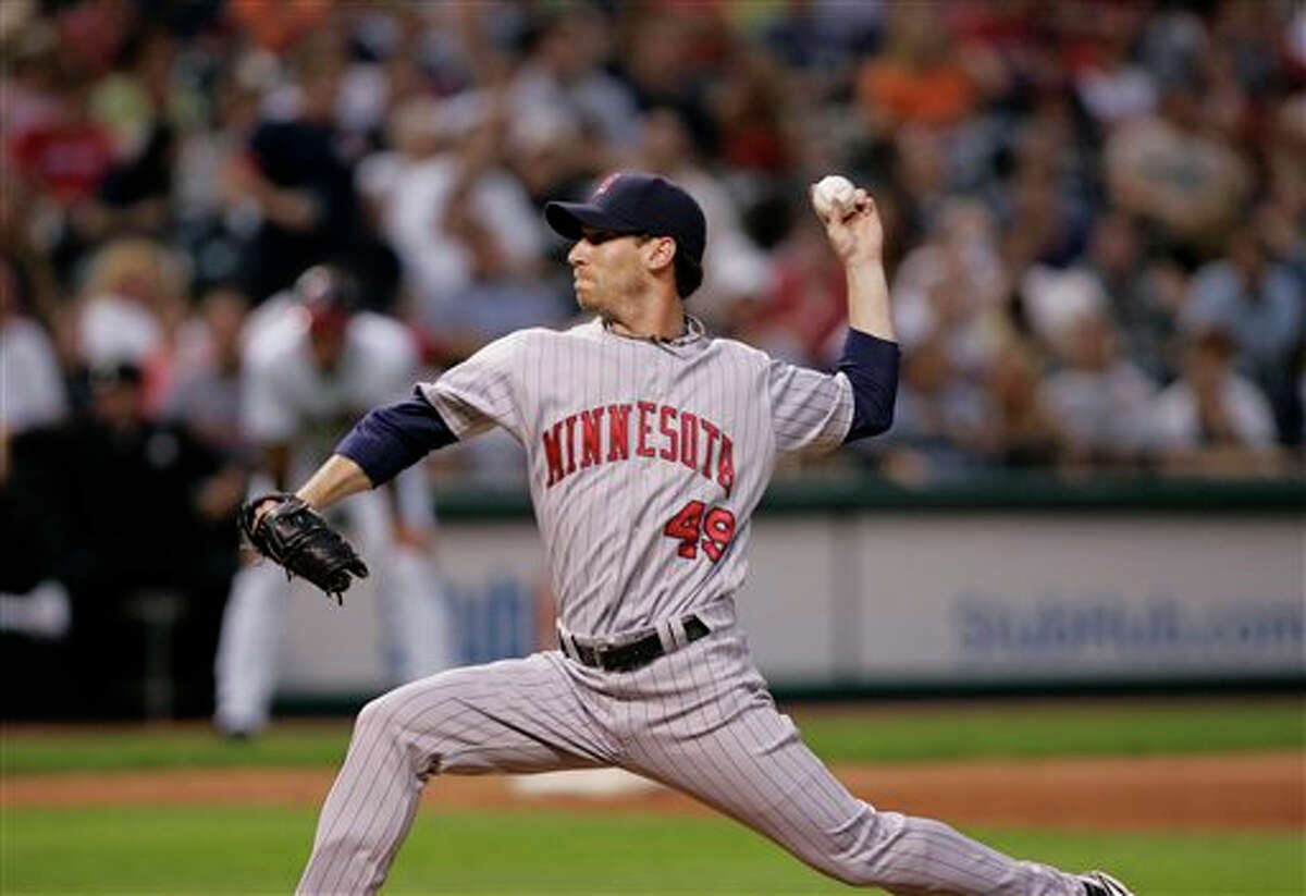 Photos: Craig Breslow Signs With Red Sox