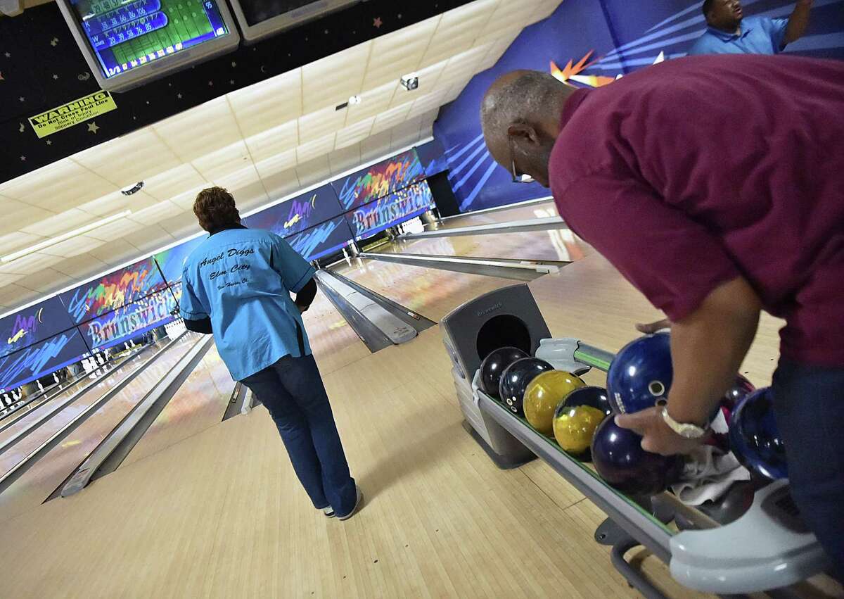 Barbara Fox Classic Bowling League just keeps rolling on in Wallingford