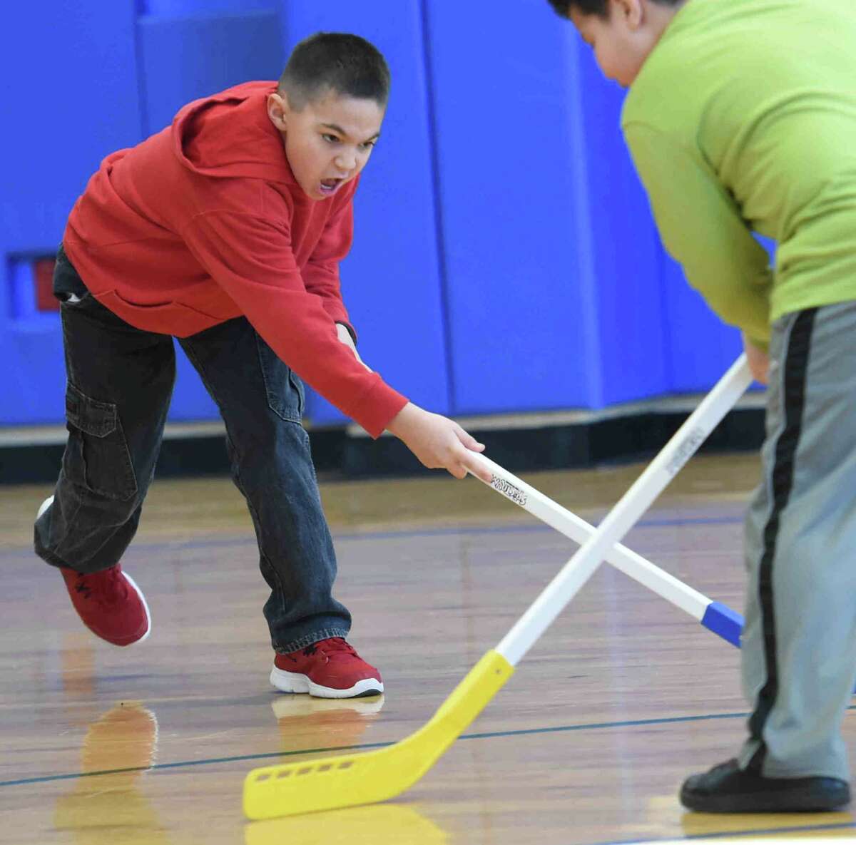 PHOTOS: Chatfield-LoPresti School Floor Hockey with the Sound Tigers