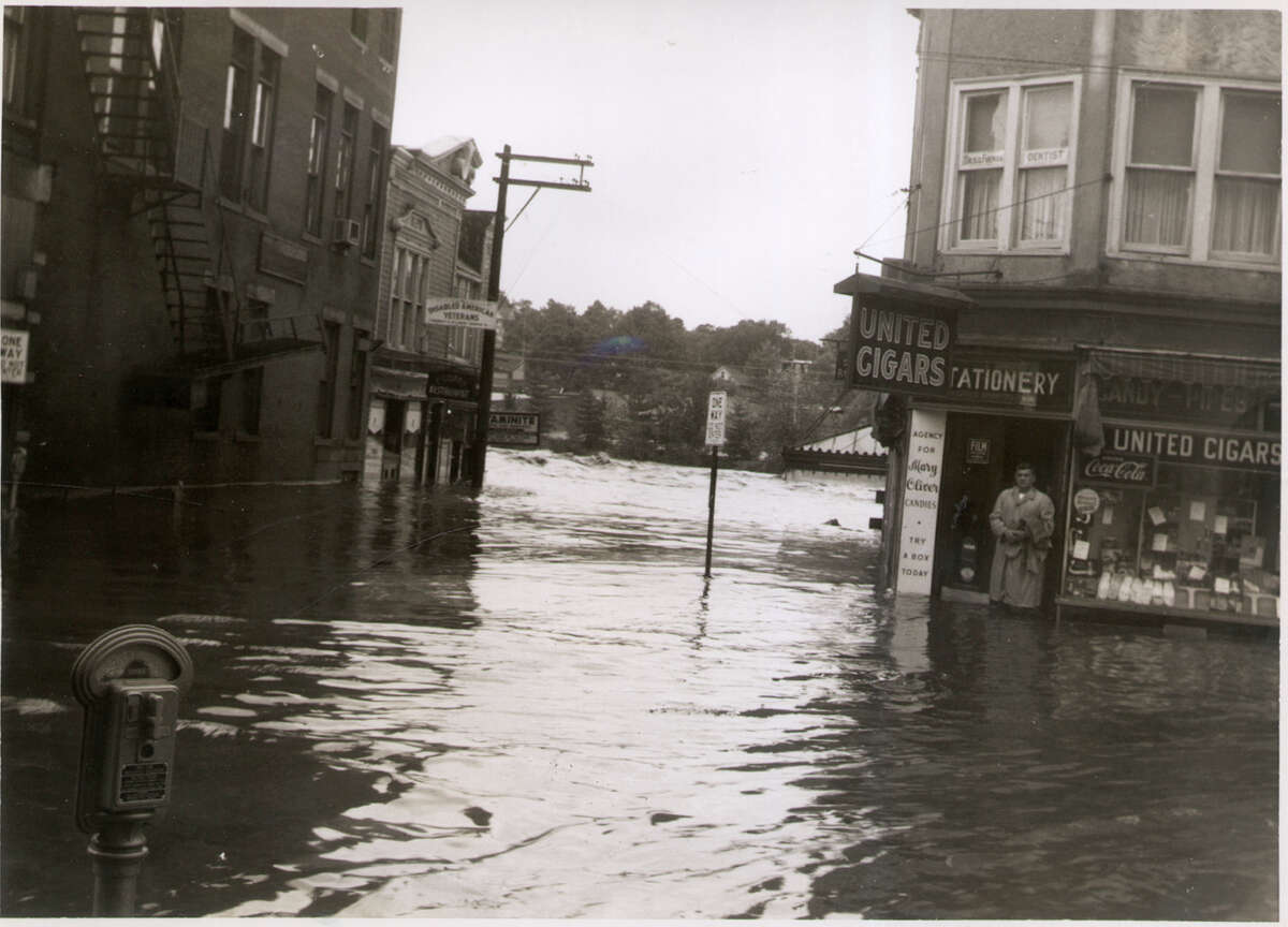 Ansonia ceremony marks Flood of ’55 anniversary, honors ‘true Valley