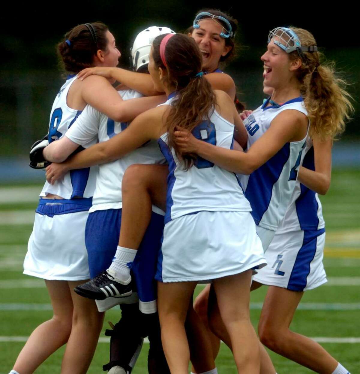 Larson leads Fairfield Ludlowe to first girls lacrosse title