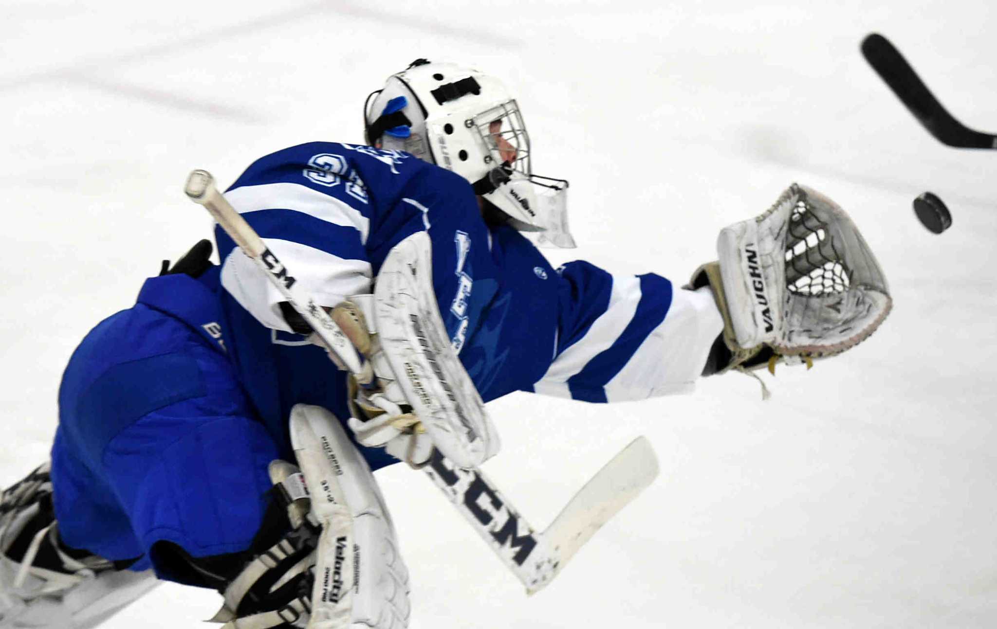 170130_ph_East Haven HS Hockey Vs. West Haven HS