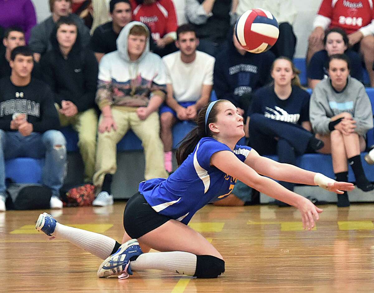 PHOTOS Seymour Volleyball shellacs Masuk, 30