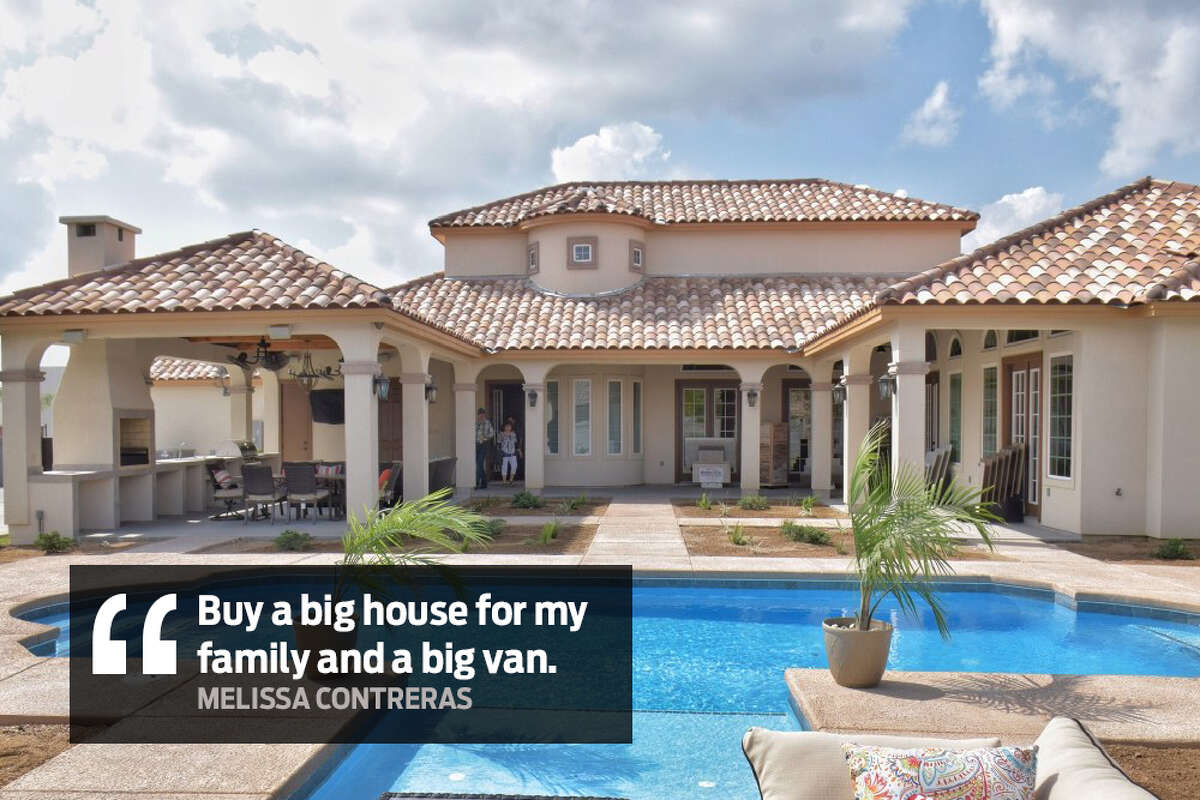 Melissa Contreras: "Buy a big house for my family and a big van."