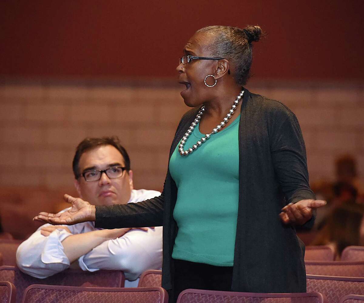photos-new-haven-public-school-meeting