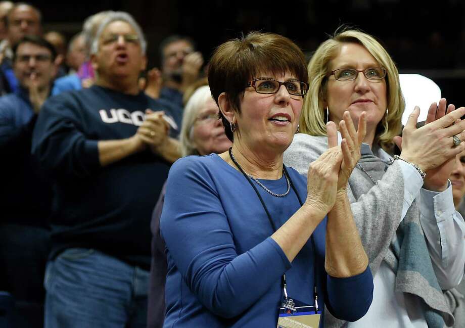 Kia Nurse heats up as UConn women rout Syracuse, advance in NCAA ...