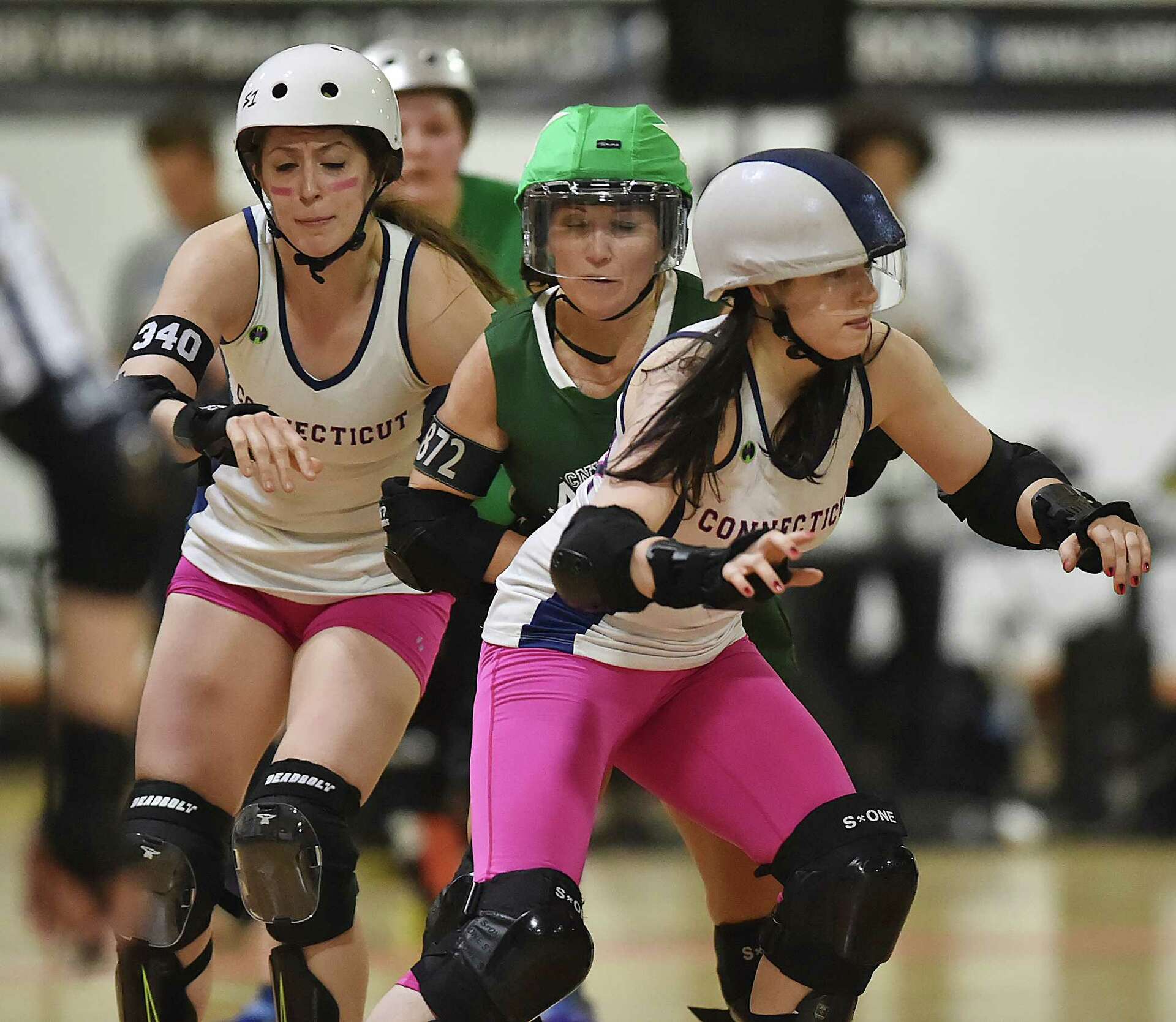 Connecticut roller derby queens find camaraderie, fitness and fun on flat  tracks, image size:1920x1669
