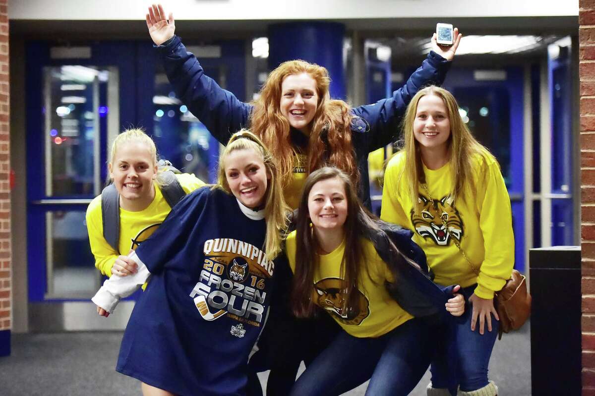Quinnipiac hockey falls to North Dakota in national championship game