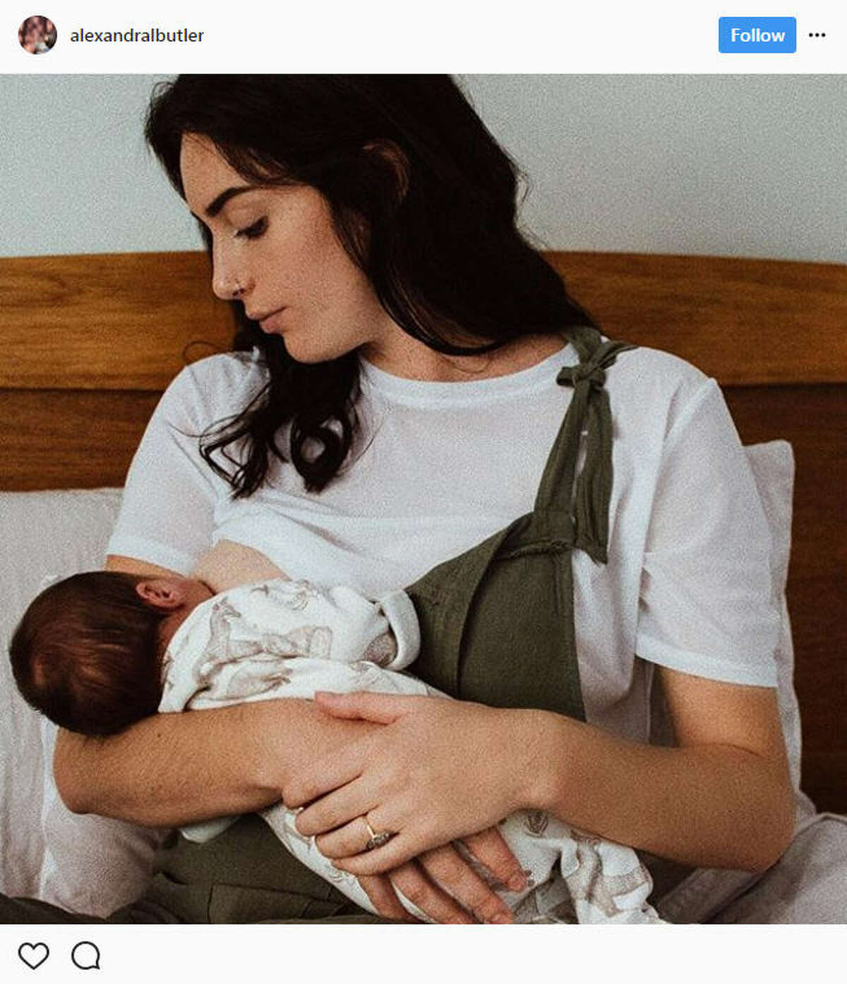 Youtuber Mother Under Fire For Posting Video Of Herself Breastfeeding Her 4 Year Old Daughter