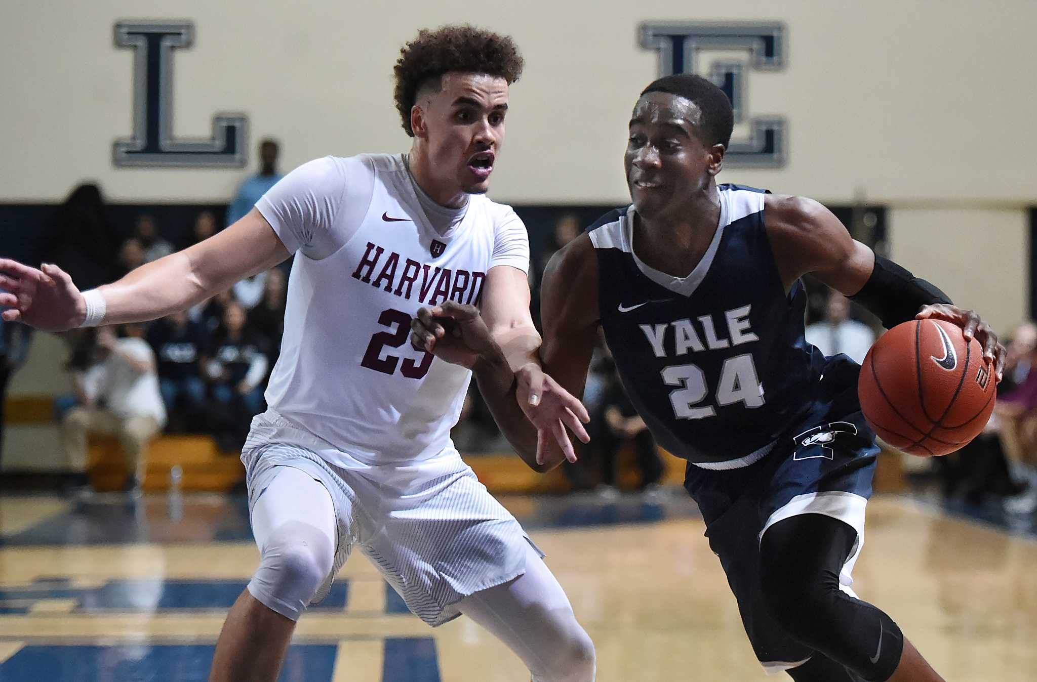 20171102ca Men's College Basketball Yale vs. Harvard