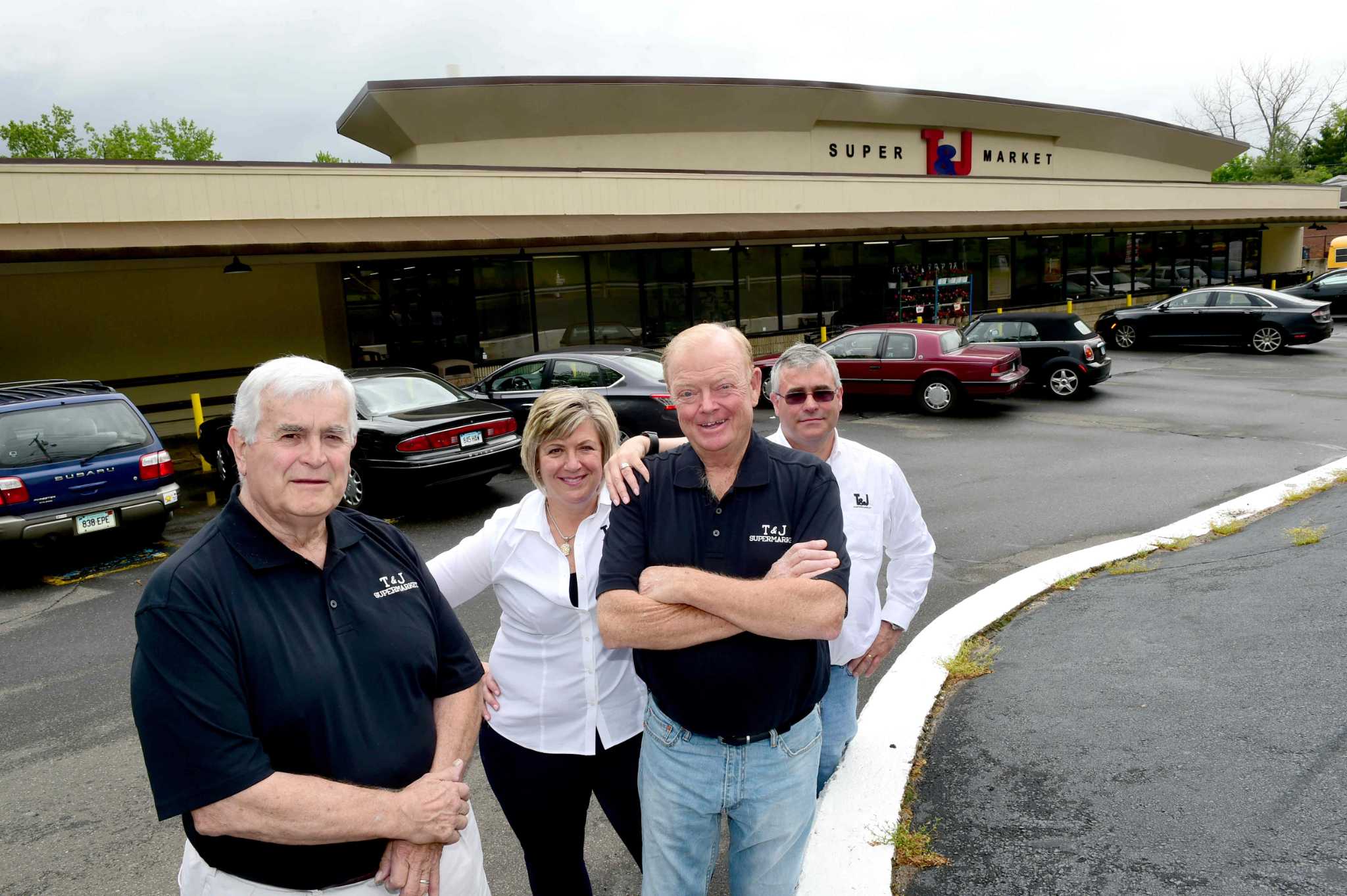 Photos of t j supermarket celebrates 45 years in east haven