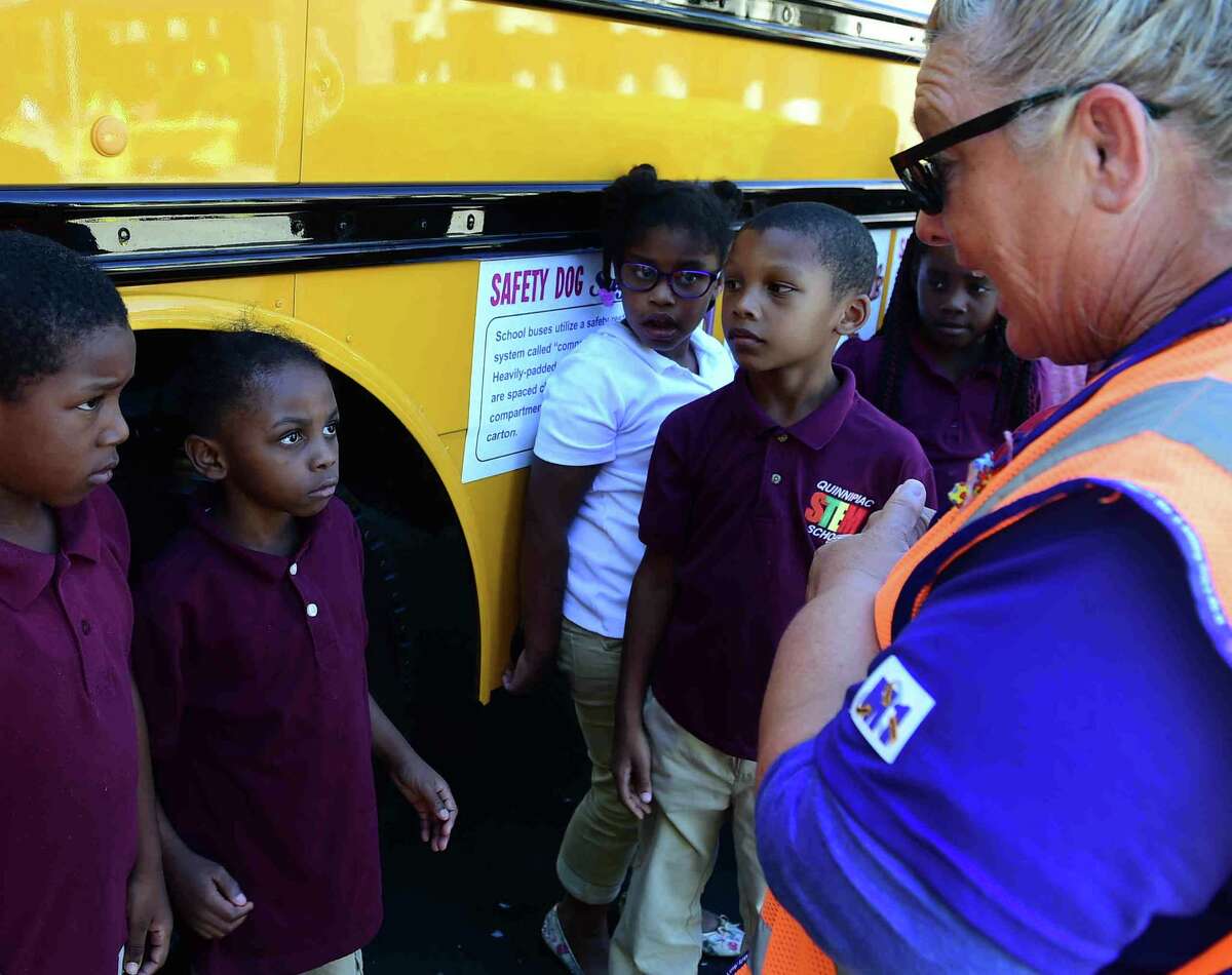 160922ph_ School Bus Safety at New Haven Schools
