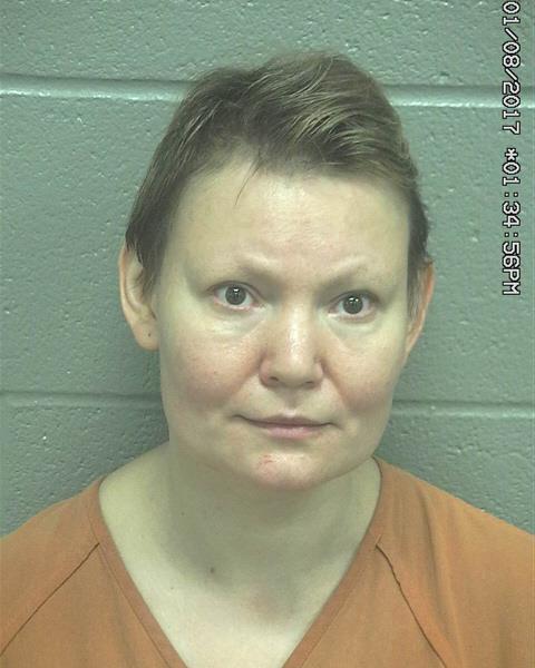Woman charged with child endangerment