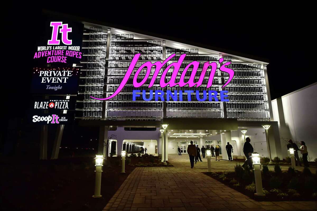 Jordan's Furniture brings Buffett, ziplines and hooplah to ...