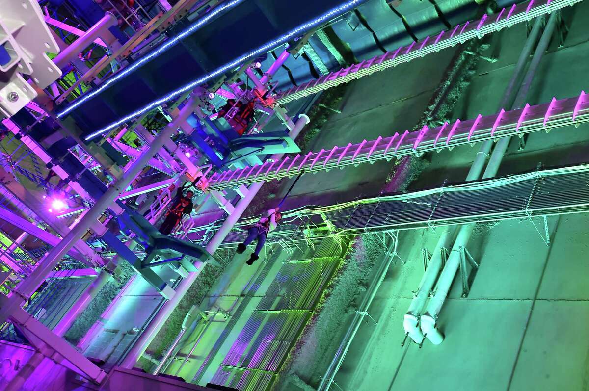 Jordan’s Furniture brings Buffett, ziplines and hooplah to New Haven