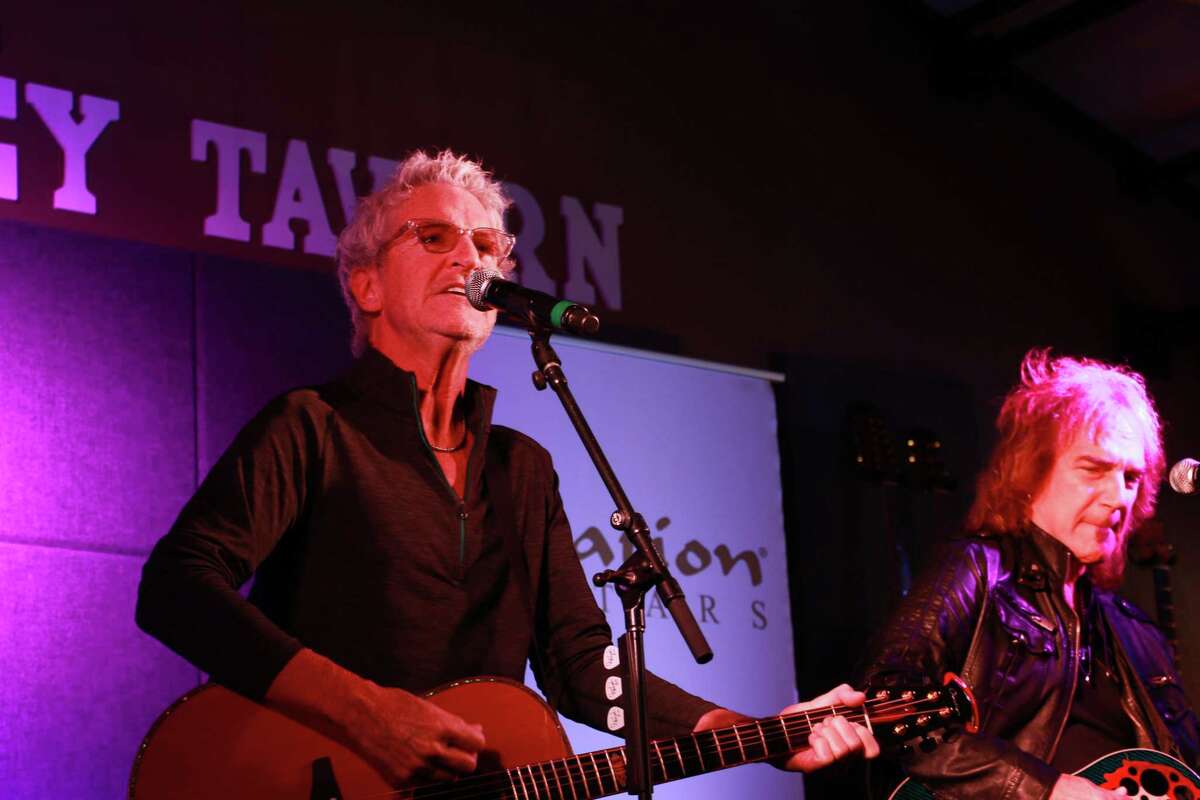 REO Speedwagon rocker thrilled that Ovation guitars ‘keep on rolling