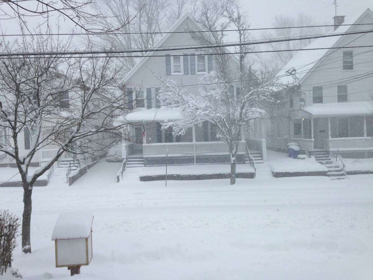 Middletown residents weather the snowstorm