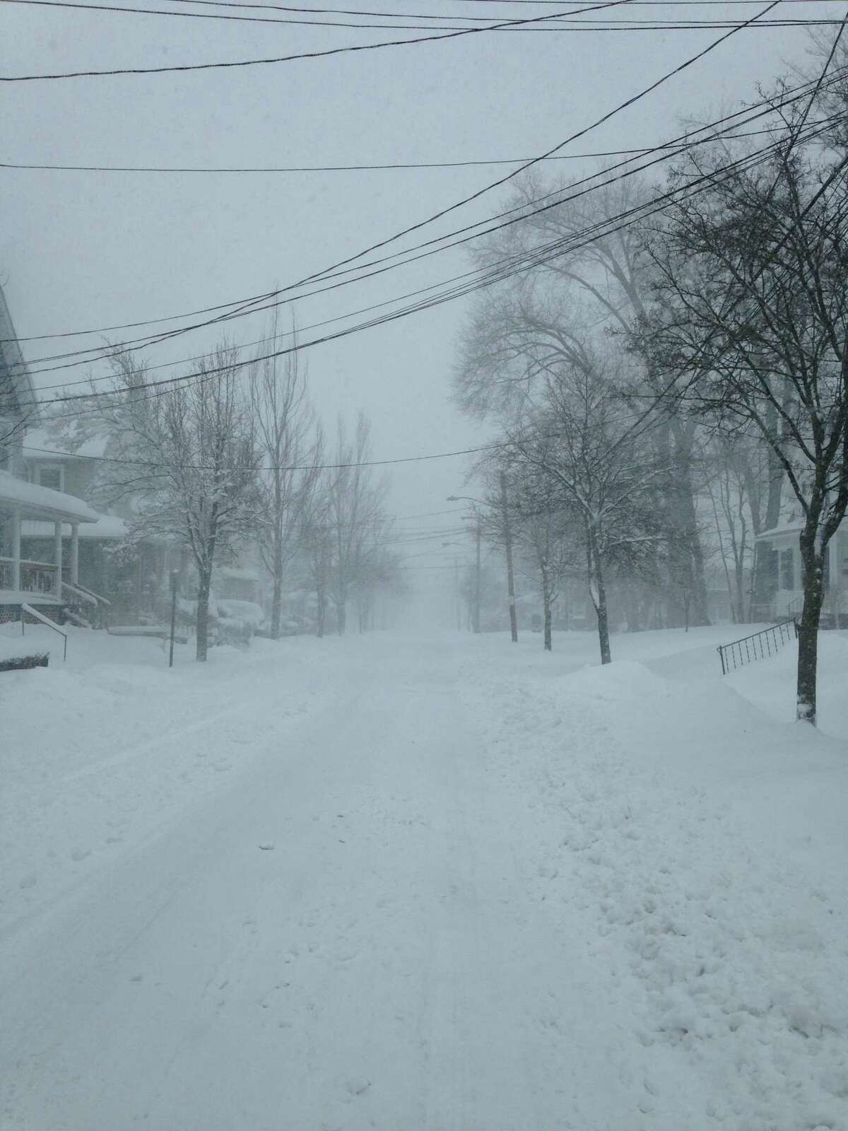 Middletown residents weather the snowstorm