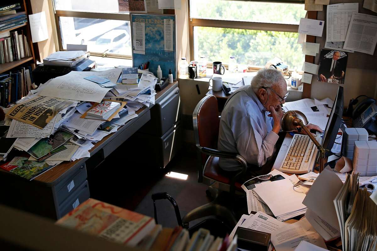David Perlman, longtime science editor for the San Francisco Chronicle, works on his final science story for the newspaper he dedicated his career to on Tuesday July 25, 2017. A journalism scholarship in Perlman’s memory has been established by the Enterprise for Youth foundation. The scholarship will be awarded to a college journalism student, particularly one interested in following the path of science writing that Perlman practiced at The Chronicle for more than half a century.