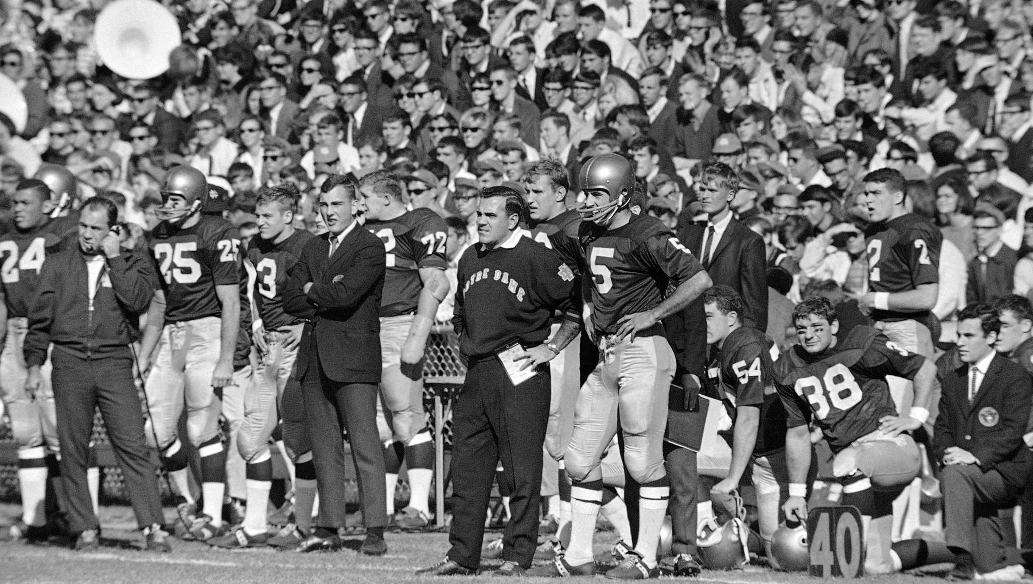 Former Nd Quarterback Hanratty Remembers Parseghian Connecticut Post
