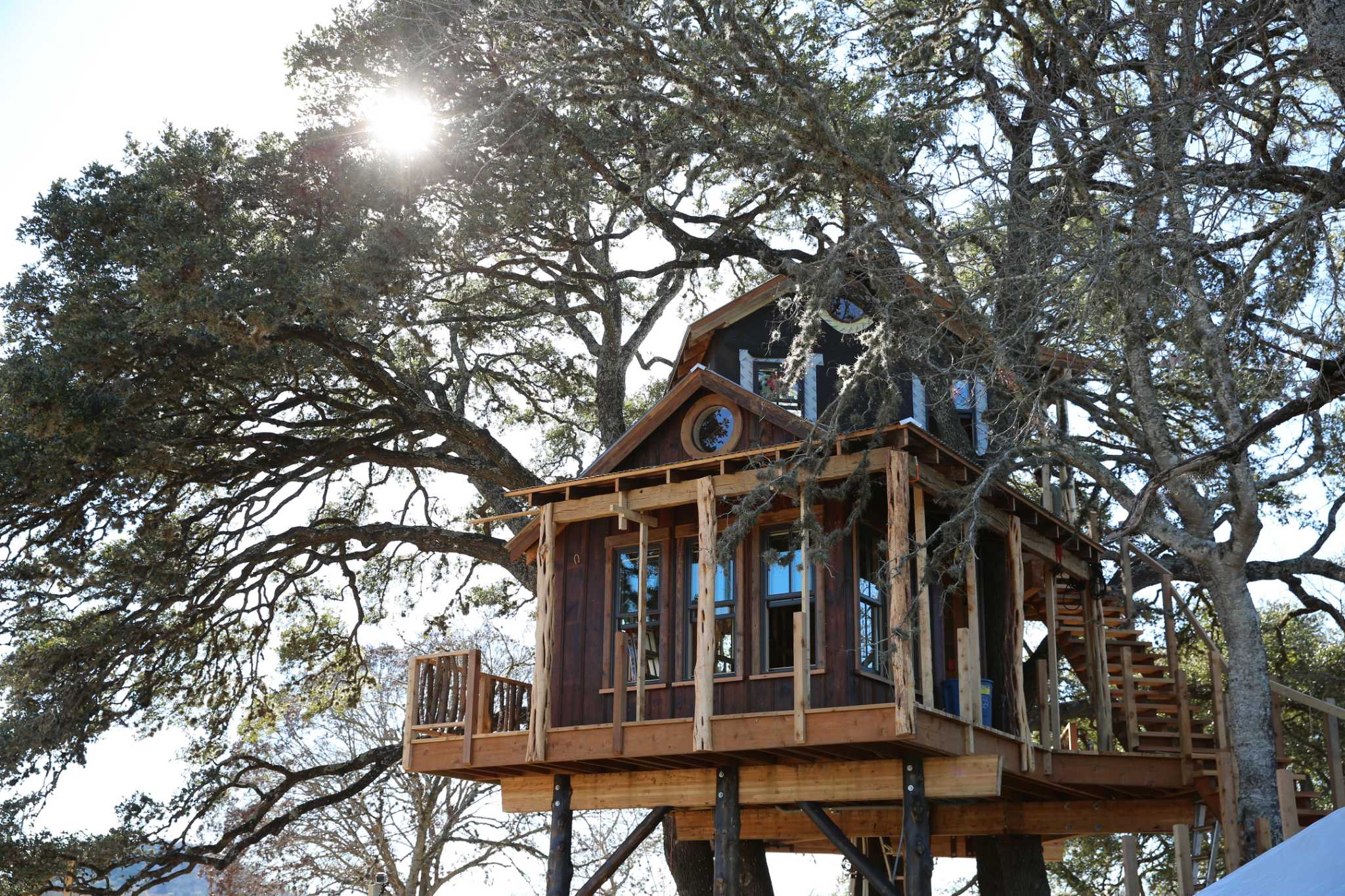 TV tonight: 'Treehouse Masters' builds Hill Country hideout