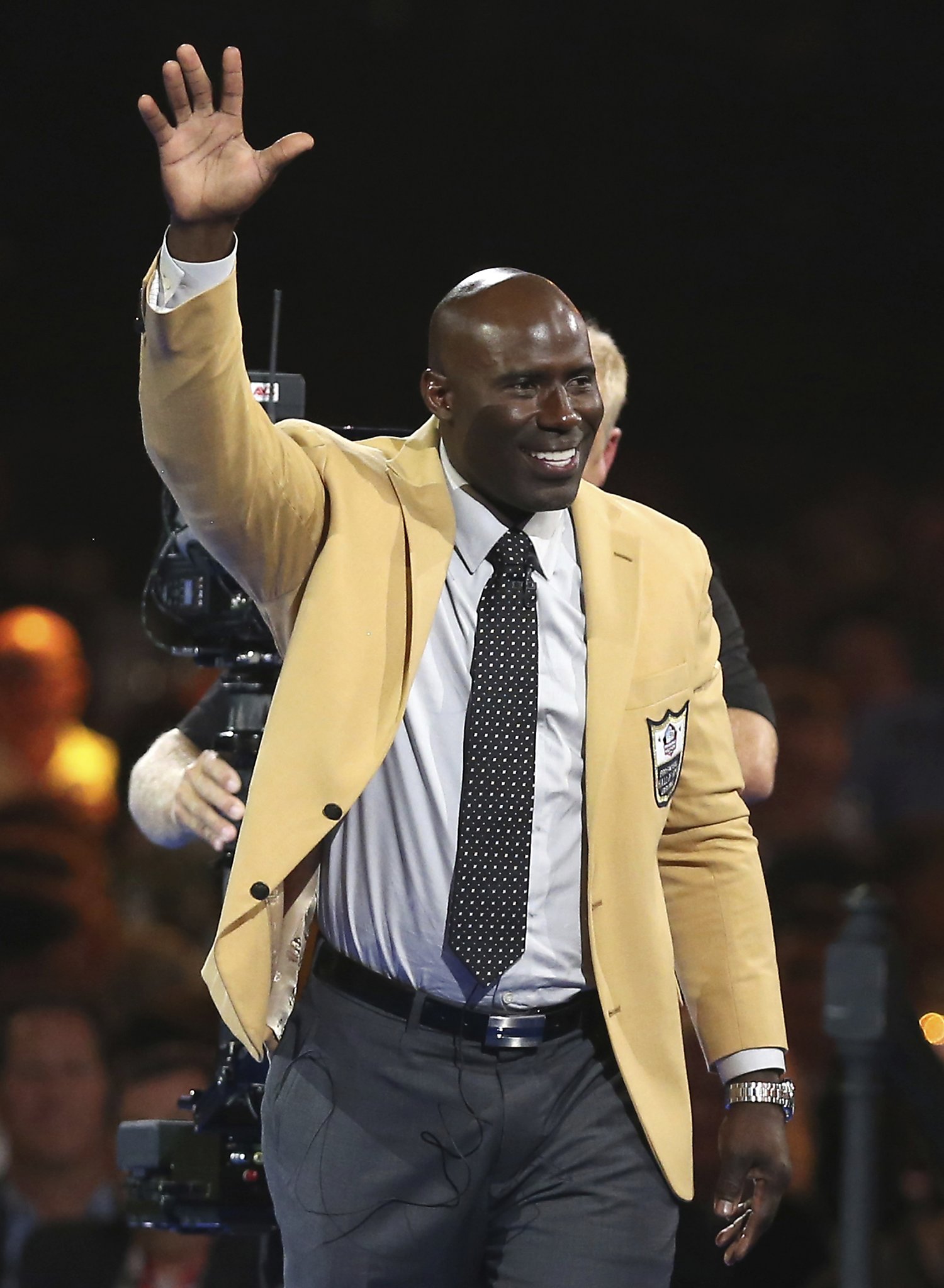 LaDanian Tomlinson steals the show at Hall of Fame induction ceremony