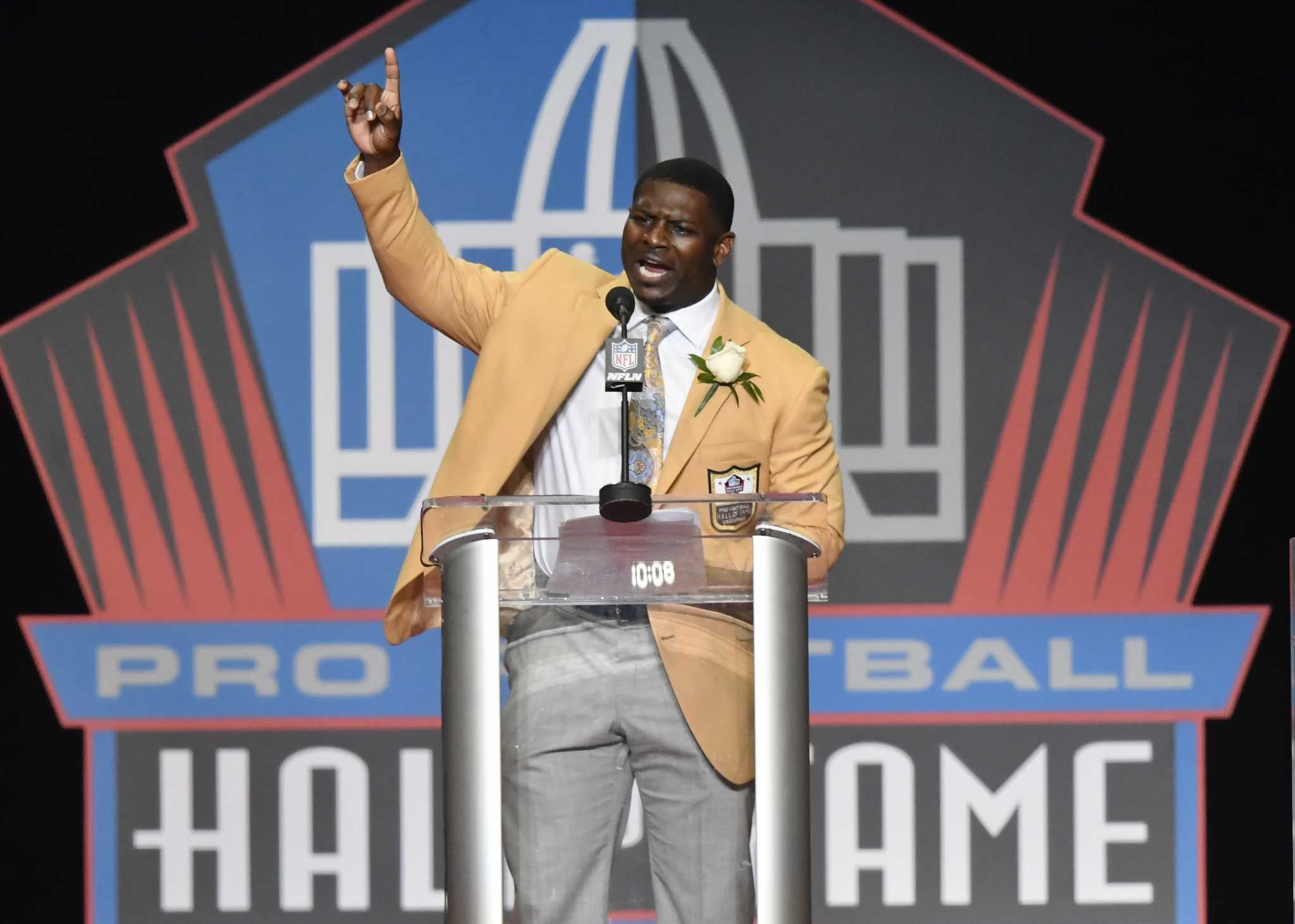 LaDainian Tomlinson Delivers Moving Hall Of Fame Speech