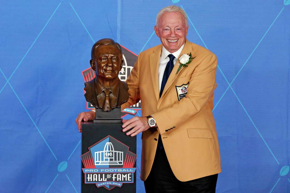 Tomlinson, Jerry Jones lead 2017 Pro Football Hall of Fame class